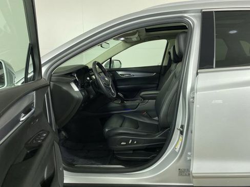 Used 2018 Cadillac XT5 Premium Luxury image 4