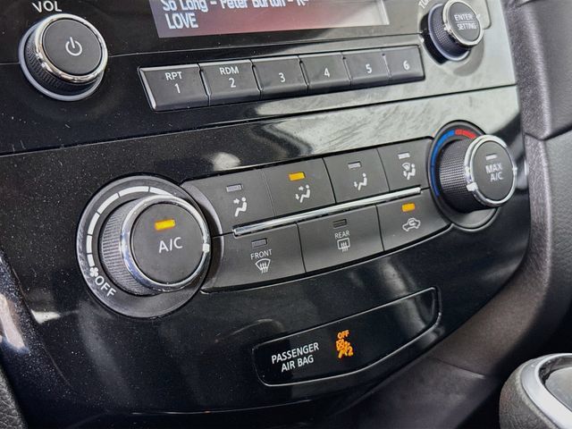 Used 2017 Nissan Rogue S AWD/4WD image 16