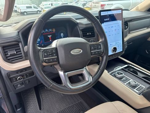 Used 2023 Ford Expedition Max Platinum AWD/4WD image 16