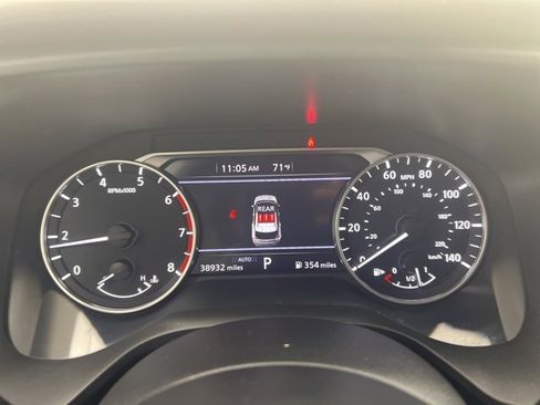 Used 2023 Nissan Rogue SV image 21