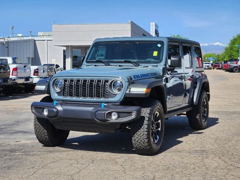 Used 2025 Jeep Wrangler Unlimited Rubicon 4xe w/ Convenience Group AWD/4WD image 4