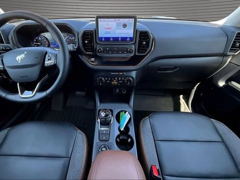 Used 2023 Ford Bronco Sport Outer Banks AWD/4WD image 7