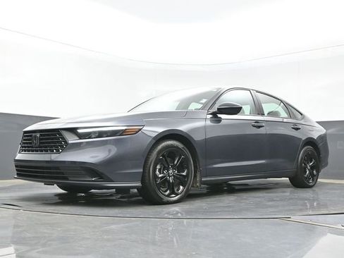 Certified 2025 Honda Accord SE image 21