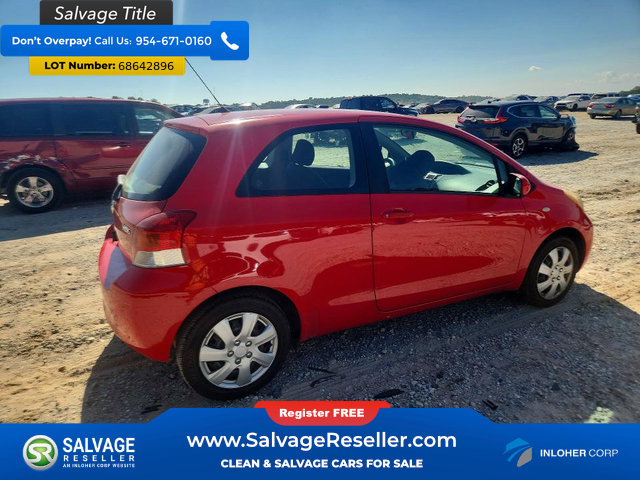 Used 2009 Toyota Yaris 2-Door Hatchback FWD image 4