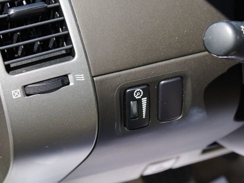 Used 2005 Toyota Prius FWD image 19