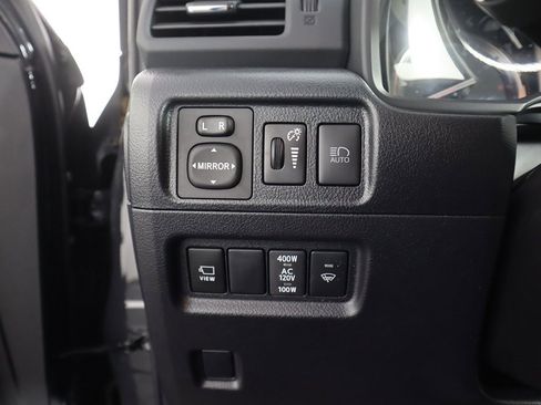 Used 2024 Toyota 4Runner TRD Off-Road Premium image 40