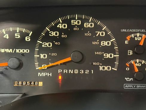 Used 1999 Chevrolet Suburban 4WD w/ Preferred Equipment Group 3 image 24