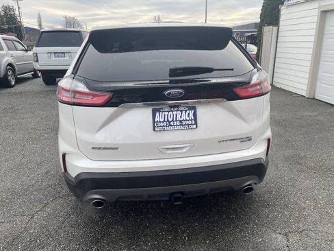 Used 2019 Ford Edge Titanium w/ Cold Weather Package AWD/4WD image 4