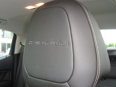 Certified 2022 GMC Canyon Denali image 10