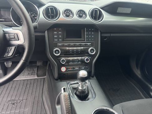 Used 2017 Ford Mustang GT w/ GT Performance Package image 6