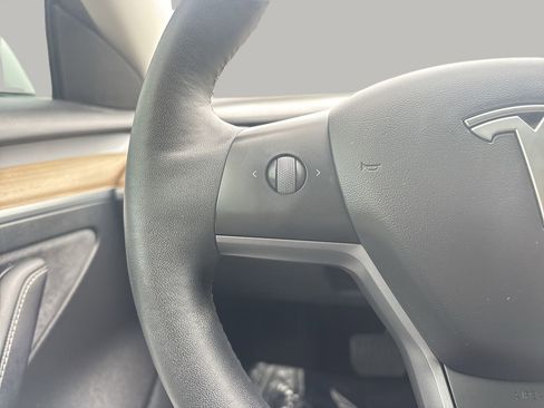 Used 2021 Tesla Model 3 Standard Range Plus image 28
