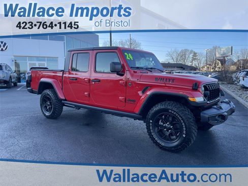 Used 2024 Jeep Gladiator Sport image 1