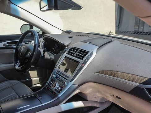 Used 2019 Lincoln MKZ Reserve w/ Reserve Plus Package FWD image 22