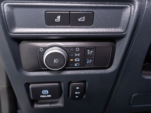 Used 2022 Ford Expedition Max XLT image 30