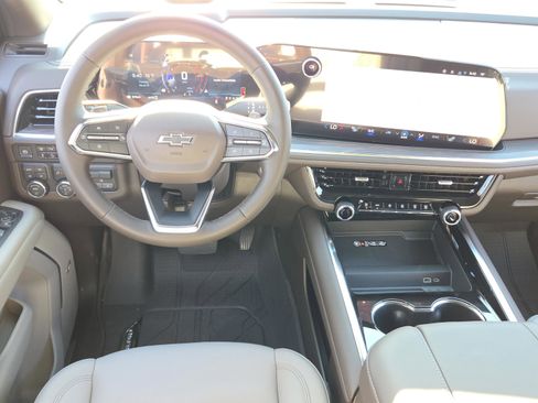 New 2026 Chevrolet Suburban Z71 image 29