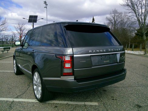 Used 2016 Land Rover Range Rover HSE image 3