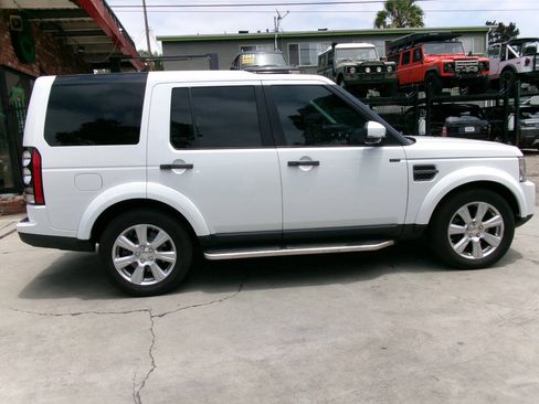 Used 2015 Land Rover LR4 HSE AWD/4WD image 6