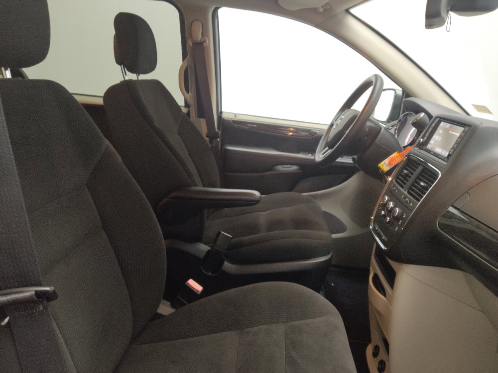 Used 2019 Dodge Grand Caravan SE w/ UConnect Hands-Free Group FWD image 21