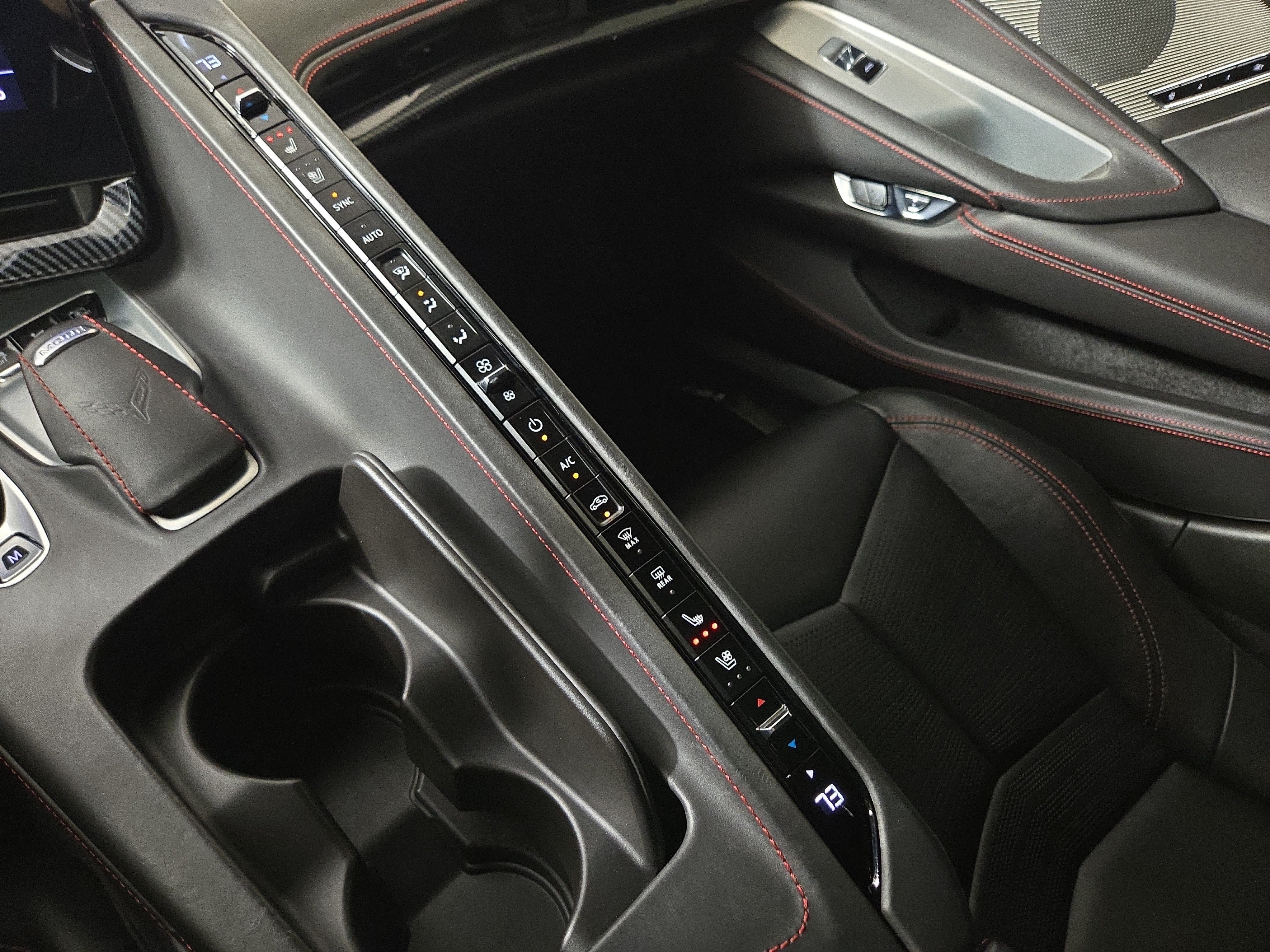 Used 2022 Chevrolet Corvette Stingray Premium Cpe w/ Z51 Performance Package RWD image 25