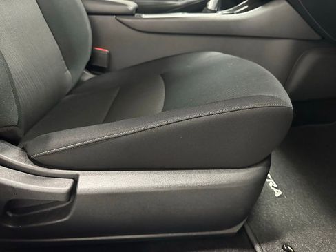 Used 2025 Nissan Sentra SV image 55