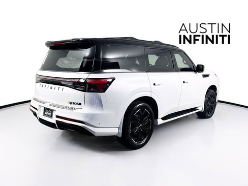 New 2026 INFINITI QX80 SPORT w/ Sport Exterior Package image 9
