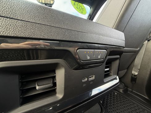 Used 2024 GMC Sierra 2500 AT4 w/ AT4 Premium Plus Package image 21