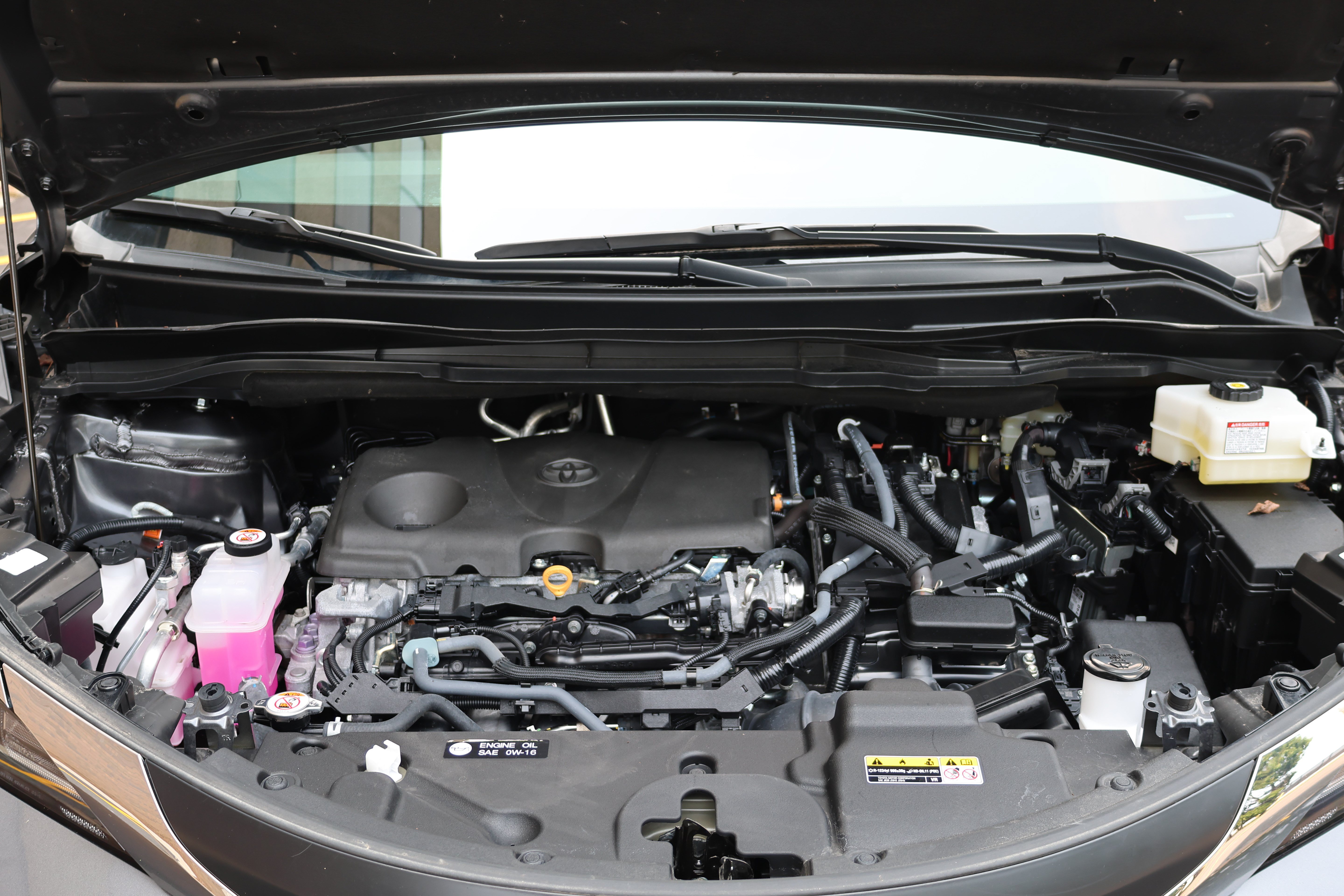 Certified 2025 Toyota Sienna XLE FWD image 14