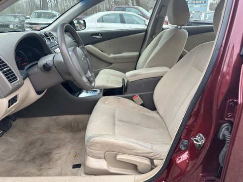 Used 2010 Nissan Altima 2.5 S FWD image 3