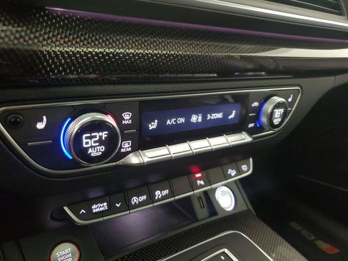 Used 2018 Audi SQ5 Prestige w/ Prestige Package AWD/4WD image 30