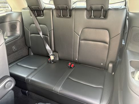 Used 2024 Nissan Pathfinder SL w/ SL Premium Package FWD image 28