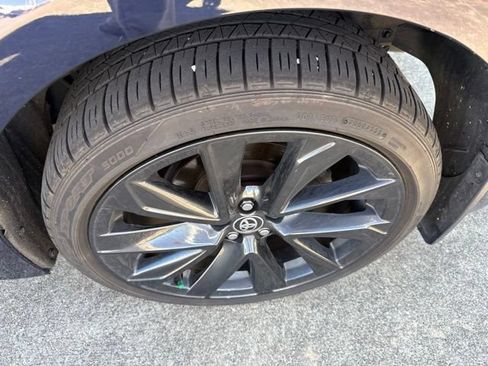 Used 2023 Toyota Corolla SE w/ Carpet Mat Package (TMS) FWD image 3