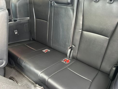 Used 2023 Toyota Highlander Platinum FWD image 14