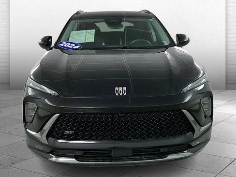 Used 2024 Buick Envision Sport Touring image 2