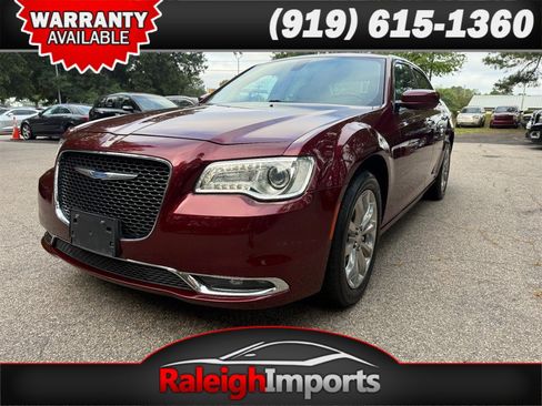 Used 2018 Chrysler 300 Touring L AWD/4WD image 1
