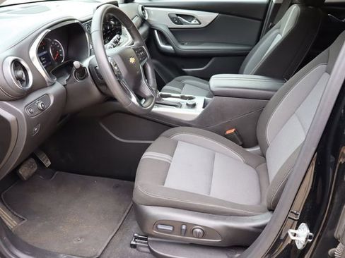 Used 2025 Chevrolet Blazer LT image 15