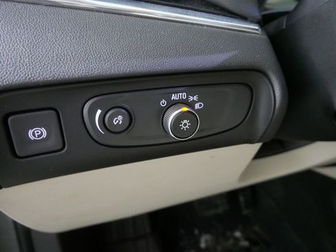 Used 2018 Buick Enclave Premium w/ Experience Buick Package image 18