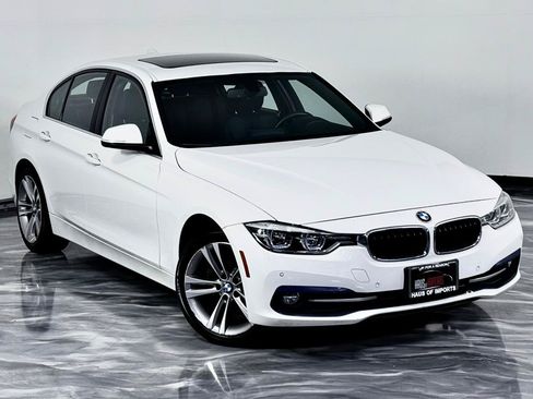 Used 2017 BMW 330i xDrive Sedan AWD/4WD image 2