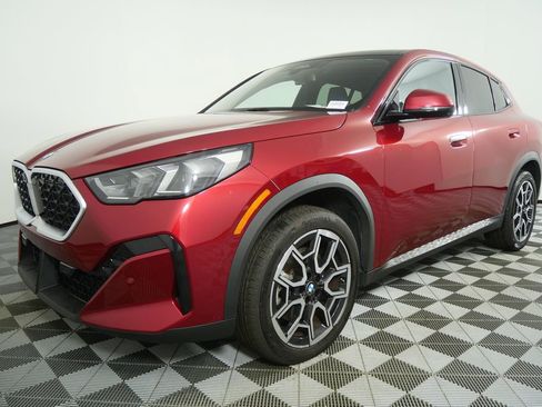 Certified 2024 BMW X2 xDrive28i image 8