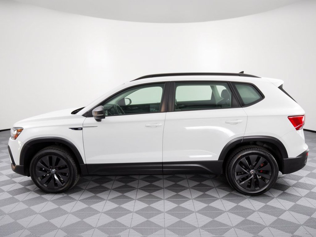Used 2023 Volkswagen Taos S FWD image 2