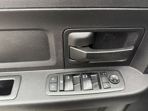 Used 2017 RAM 2500 Tradesman w/ Chrome Appearance Group AWD/4WD image 11
