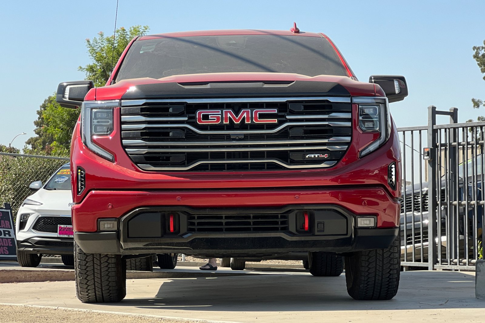Used 2025 GMC Sierra 1500 AT4 AWD/4WD image 10