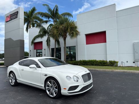 Used 2016 Bentley Continental GT image 1