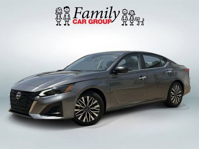 Used 2024 Nissan Altima 2.5 SV