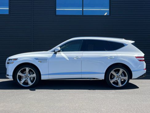 Used 2024 Genesis GV80 2.5T w/ Prestige Package AWD/4WD image 3