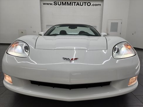 Used 2005 Chevrolet Corvette Convertible w/ Preferred Equipment Group RWD image 18
