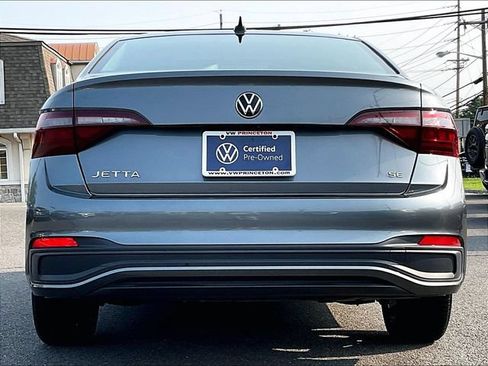 Used 2022 Volkswagen Jetta SE FWD image 6