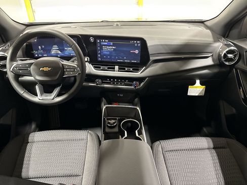 New 2026 Chevrolet Equinox LT w/ Safety and Technology Package AWD/4WD image 10