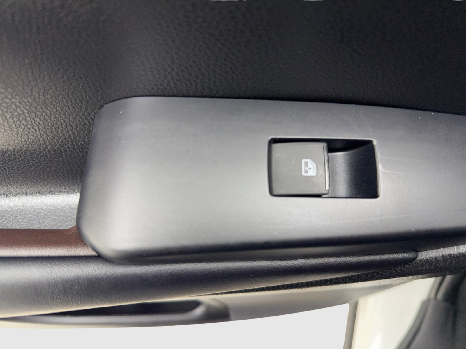 Used 2019 Toyota Highlander XLE AWD/4WD image 44