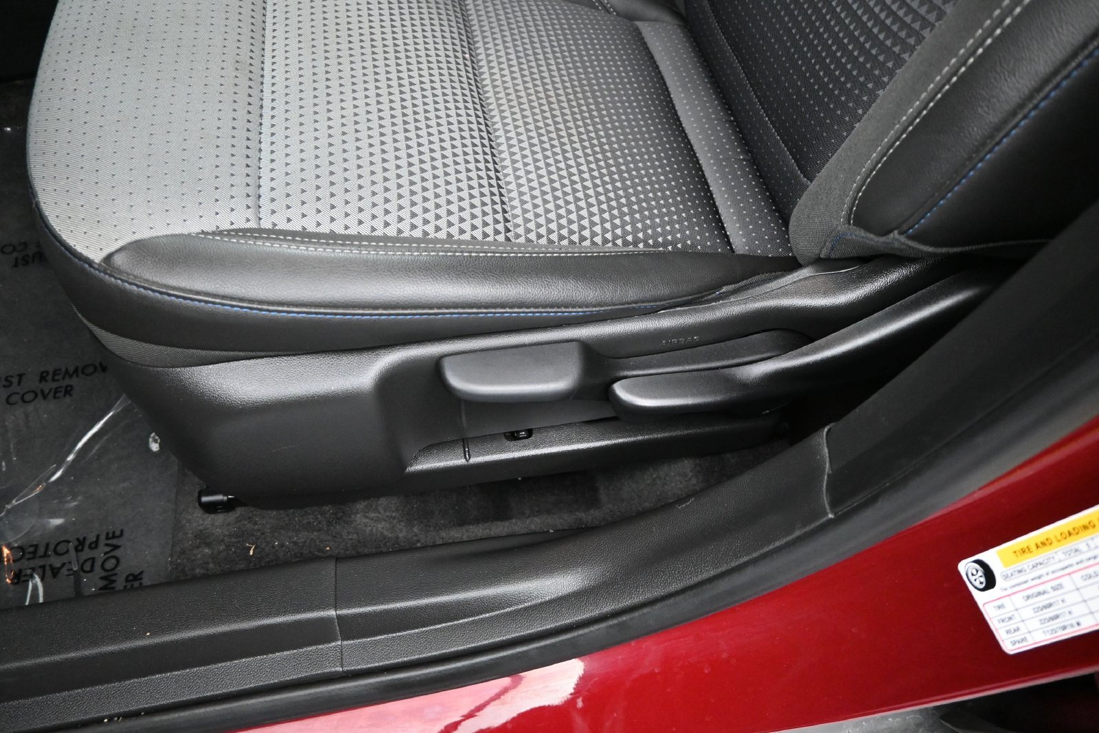 Used 2025 Chevrolet Trax LT FWD image 8