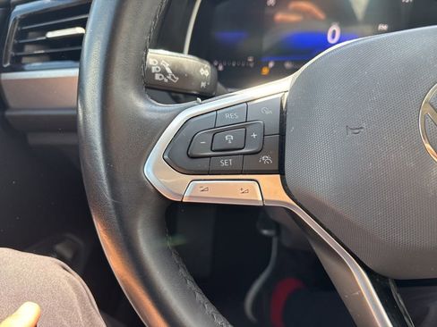 Used 2024 Volkswagen Jetta SE image 19